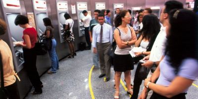 Agências bancárias funcionam normalmente nesta sexta