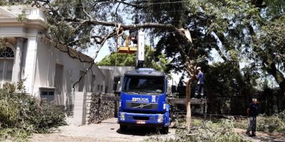 CEEE conserta danos causados por temporal em Camaquã