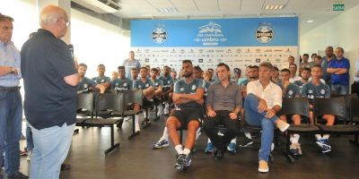 Na reapresentação do Grêmio, Romildo deixa recado: "Todo mundo espera empenho"