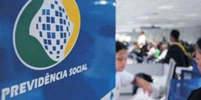 INSS: com falhas e sistema travado, pedidos de benefícios se acumulam, e fila de espera chega a meses