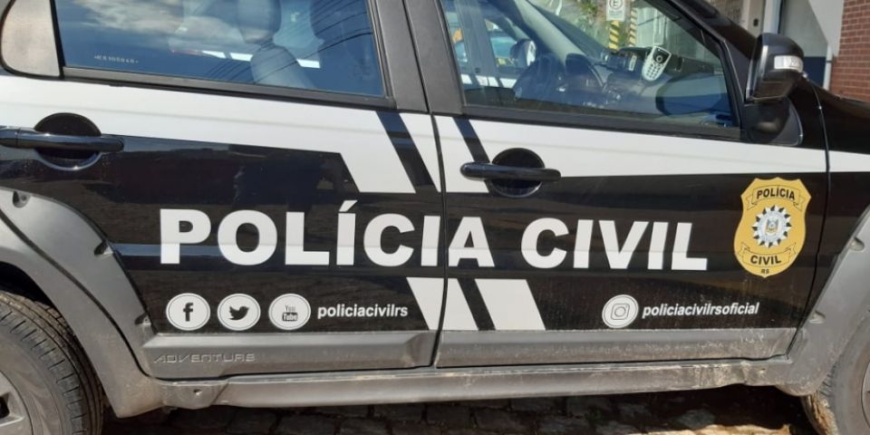Objetos são furtados de dentro de caminhão em Camaquã