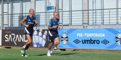 Grêmio só buscará centroavante caso algum jogador do setor for negociado