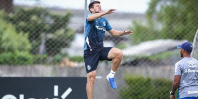 Kannemann fala em tristeza e raiva por demissão de funcionários do Grêmio