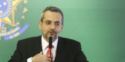 Enem 2019 foi “melhor de todos os tempos”, diz ministro