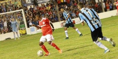 Gre-Nal termina empatado e dupla avança na Copa Santiago