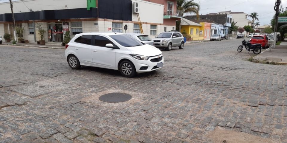 Buraco causa transtorno a motoristas em Camaquã