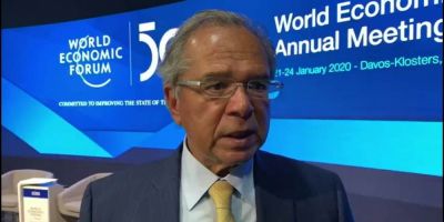 “As pessoas destroem o meio ambiente porque precisam comer”, diz o ministro da Economia, Paulo Guedes, em Davos