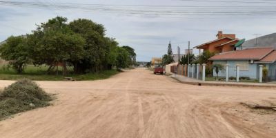 Falta de placas de sinalização "PARE" causa riscos a motoristas em Camaquã