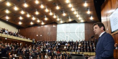 Deputado Ernani Polo assume a presidência da Assembleia Legislativa do RS