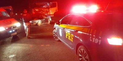 Colisão entre carro e carreta mata um homem em Eldorado do Sul