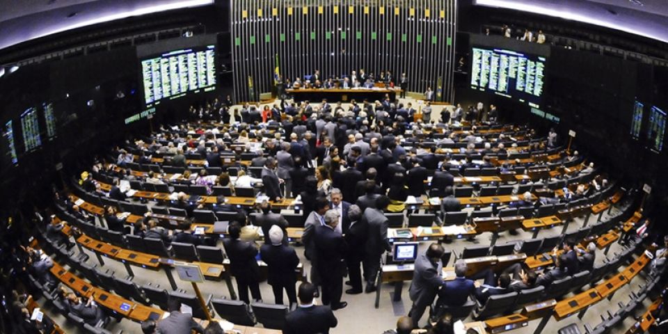 Deputados estaduais querem lançar Frente Parlamentar de Combate aos Privilégios