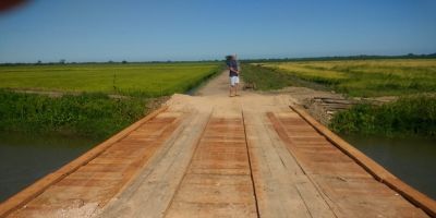 Ponte Roça Velha na comunidade do Banhado do Colégio recebe reforma em Camaquã