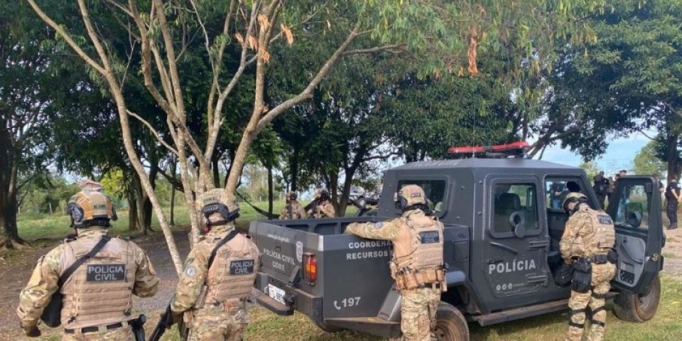 Operação Explosão prende 5 pessoas e localiza corpo na Região Metropolitana
