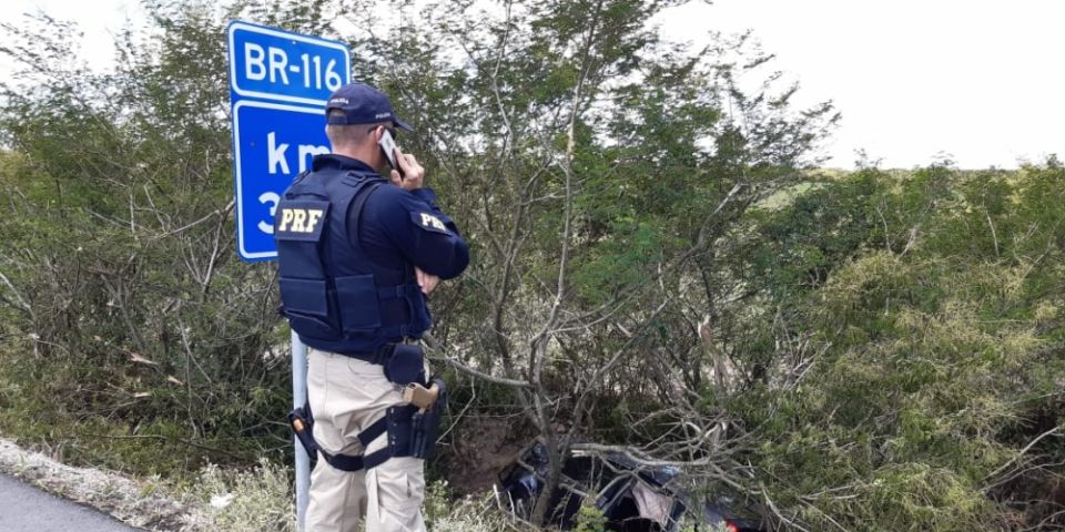 FOTOS E VÍDEO: acidente de trânsito deixa cinco pessoas feridas na BR-116 em Camaquã