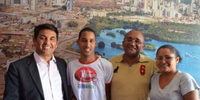 Aluno nota mil do Enem dividia tempo entre curso técnico, cursinho e estudos