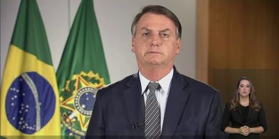 “Ainda que o problema possa se agravar, não há motivo para pânico”, diz Bolsonaro sobre o coronavírus