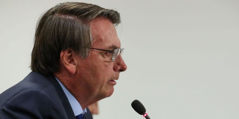 Bolsonaro: governo não vai interferir para controlar preço do petróleo