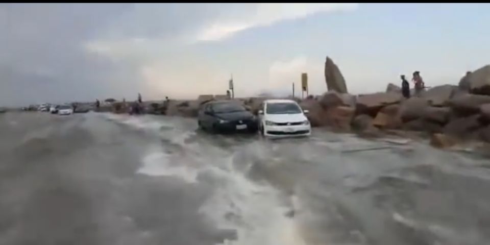 VÍDEO: mini tsunami atinge a praia do Cassino na tarde deste sábado (14)