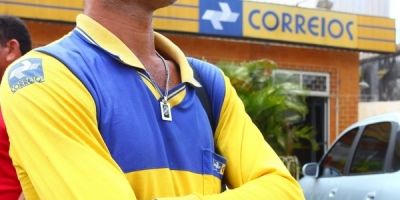 Servidores da agência dos Correios de Camaquã realizam paralisação 