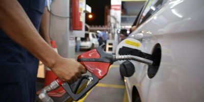 Petrobras reduz preços da gasolina em 12% e do diesel em 7,5%