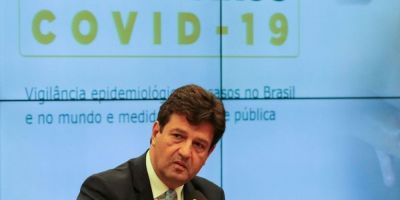 Sistema "entrará em colapso" no final de abril, diz ministro da Saúde