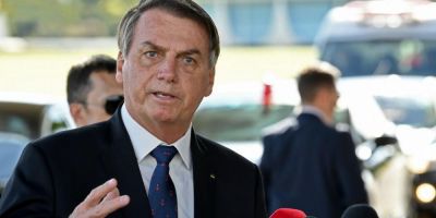 Bolsonaro anuncia acordo de R$ 8 bilhões em emendas parlamentares no combate ao coronavírus