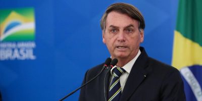 "Brasil é diferente", diz Bolsonaro ao evitar comentar isolamento nos EUA