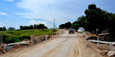 Ponte da TPS-125 já está pronta para passagem de veículos, no interior de Tapes