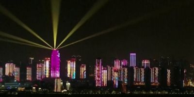 Wuhan tem festa de luzes para comemorar fim de confinamento após 76 dias