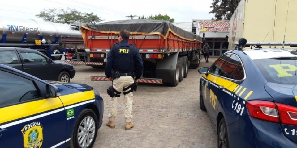 PRF prende motorista que dirigia embriagado na BR-116 em Guaíba