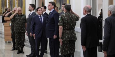 Bolsonaro diz que "não tem mais conversa" e roga que "não hajam problemas essa semana"