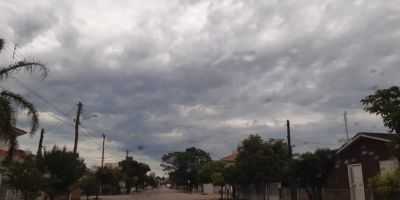 Tempo muda nesta segunda-feira e vários pontos têm chuva no RS