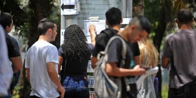 Senado aprova adiamento do Enem