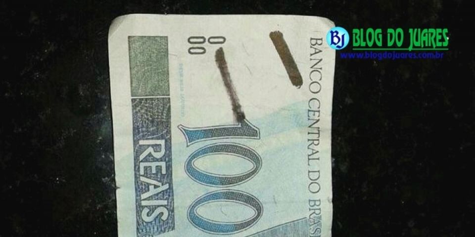 Homem é preso pela Brigada Militar com uma cédula falsa de R$100, em Camaquã