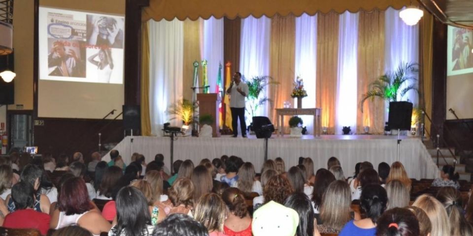 Rede Municipal de Ensino abre ano letivo 2015. Aulas em Camaquã começaram na terça