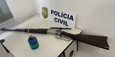 Granada de treinamento e espingarda são apreendidas pela Polícia Civil em Canoas