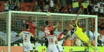 Brasil de Pelotas perde para o Flamengo por 2 a 1, mas garante o jogo de volta no Maracanã