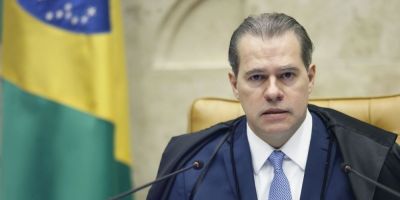 Toffoli recebe alta, mas continua afastado das atividades