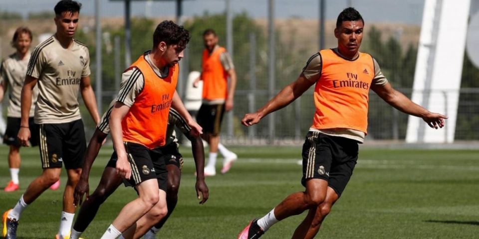 Times espanhóis voltam a fazer treinos coletivos