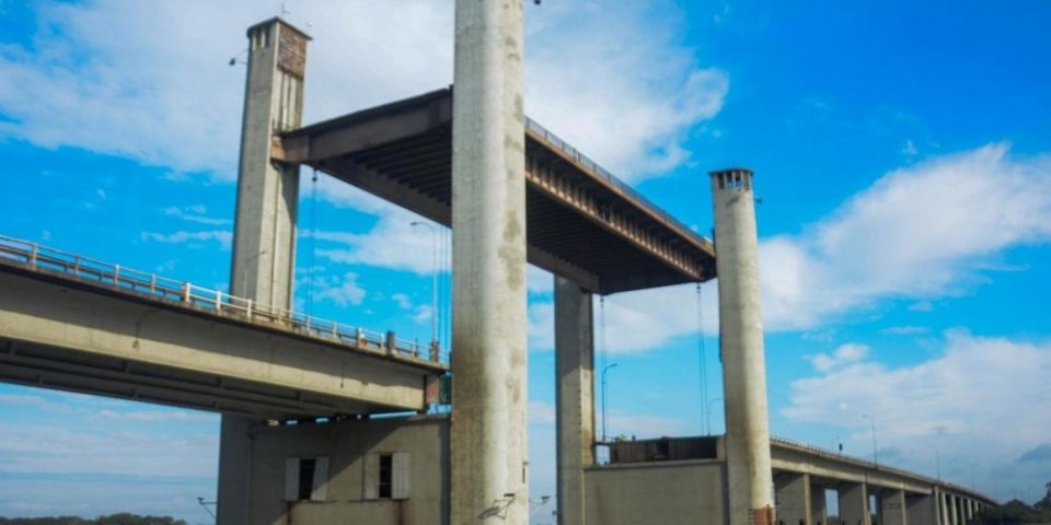 Após obras na Ponte do Guaíba, içamento do vão móvel volta a funcionar