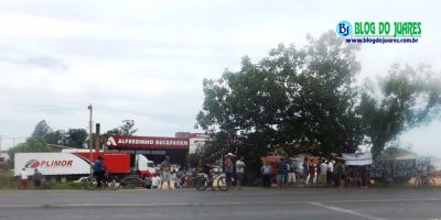 Caminhoneiros mantêm protestos na BR-116 em Camaquã, porém sem bloqueios na noite deste domingo
