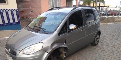 Carro perde a roda enquanto trafegava em Camaquã