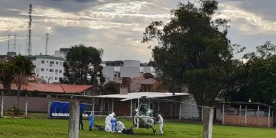 Paciente de Arambaré com covid-19 é removido de helicóptero para Rio Grande