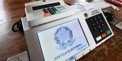 Prefeitos insistem na suspensão das eleições em 2020