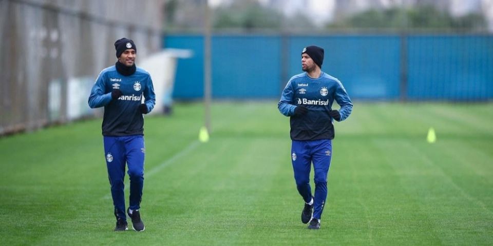 Grêmio retorna aos treinamentos com trabalho físico no CT