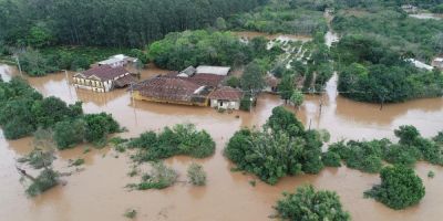 Mais de 3 mil pessoas estão desabrigadas ou desalojadas no RS por conta da chuva