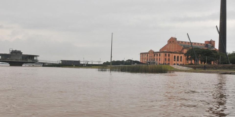 MetSul alerta para possibilidade de alagamentos em algumas áreas de Porto Alegre