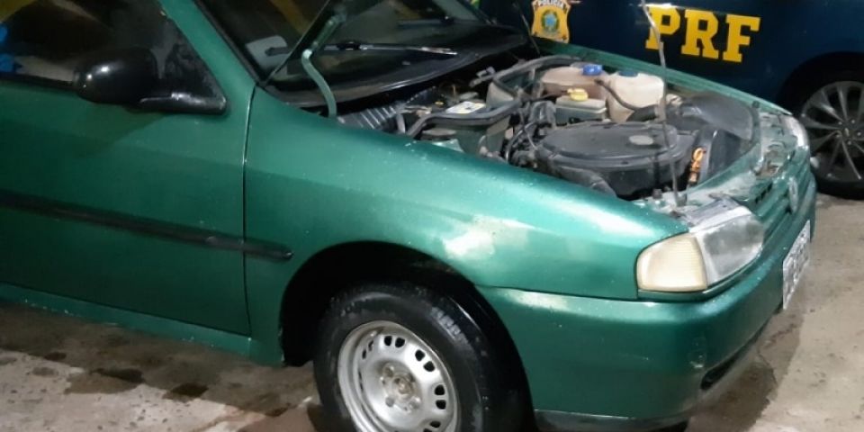 PRF prende homem por receptação e recupera carro roubado em Eldorado do Sul