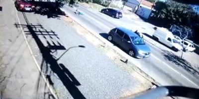 Policial federal reage a tentativa de assalto e mata suspeito em Porto Alegre