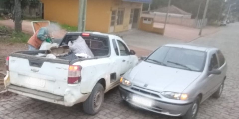 Internauta do BJ relata caso de imprudência no trânsito de motorista da Prefeitura de Dom Feliciano